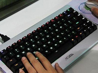 《生化危机8》键盘操作全解析（掌握关键按键，成为高效操作玩家）